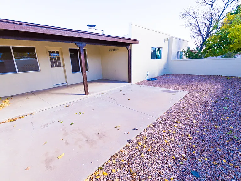 1448 Carmelita Dr — Photo 24