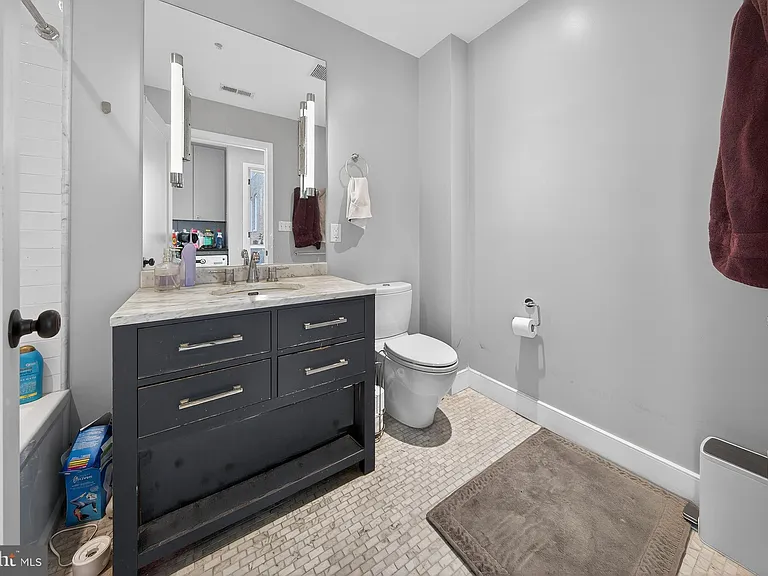 819 6th St NW #2 — Photo 14