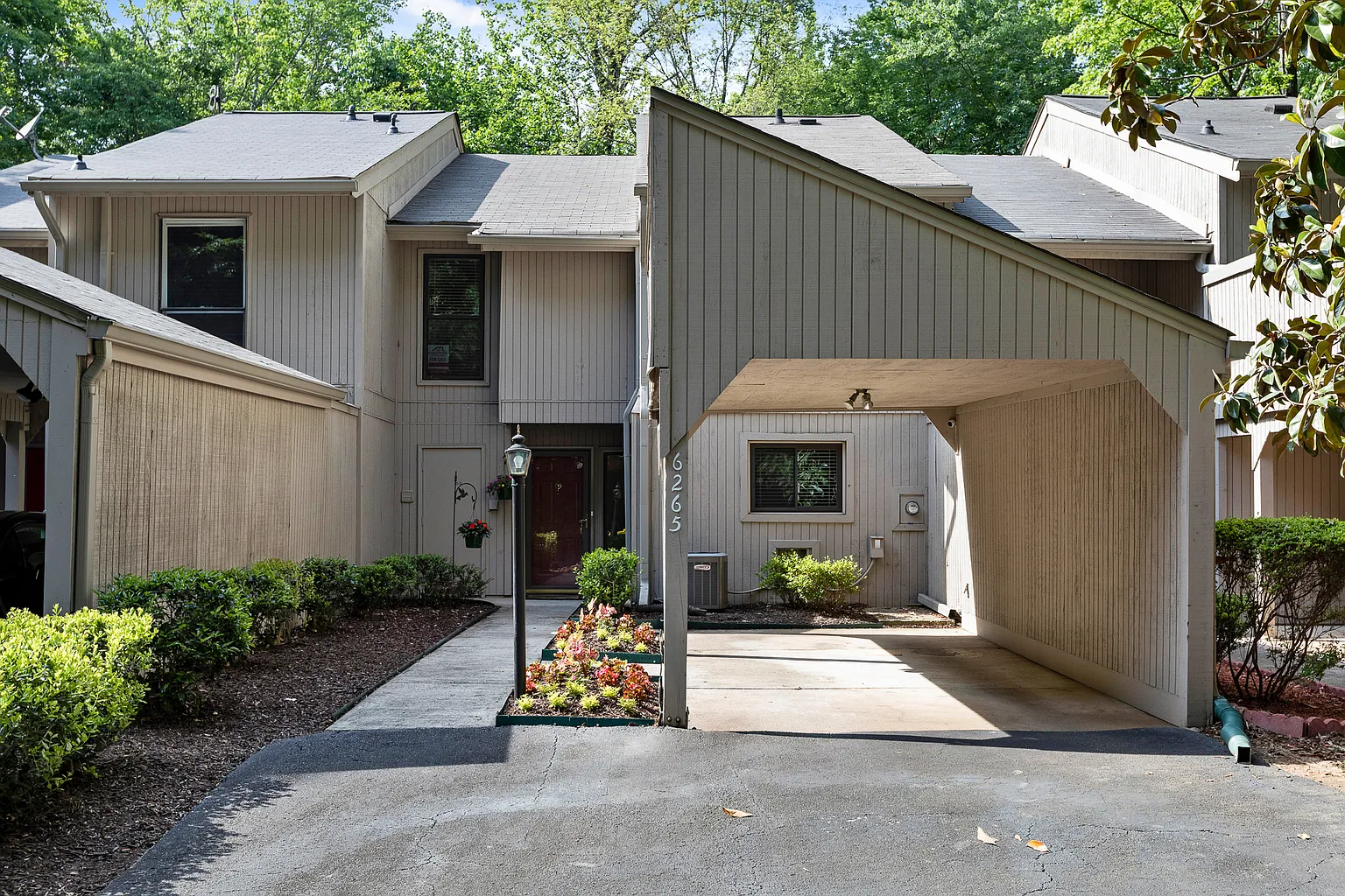6265 Willow Run Rd photo 1