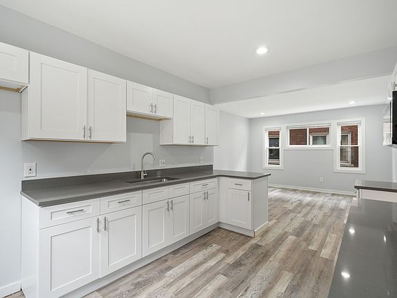 5th image of 3452 Bedford St #1