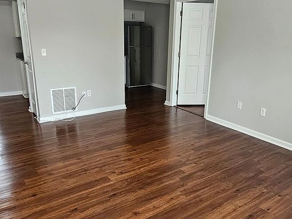 5th image of 204 Cherry St #8A
