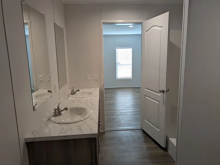 1118F Old Tar Landing Rd — Photo 10