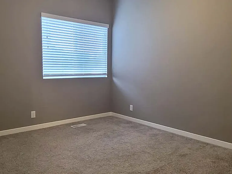 5708 N 181st Ave — Photo 26