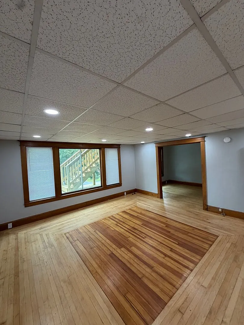 58 Winthrop — Photo 2