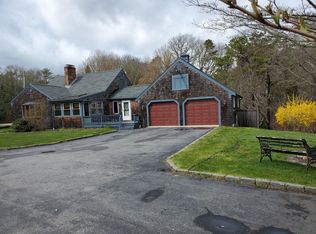 927 County Rd, Pocasset, MA 02559