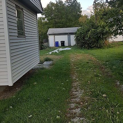 2nd image of 3423 W 67th St