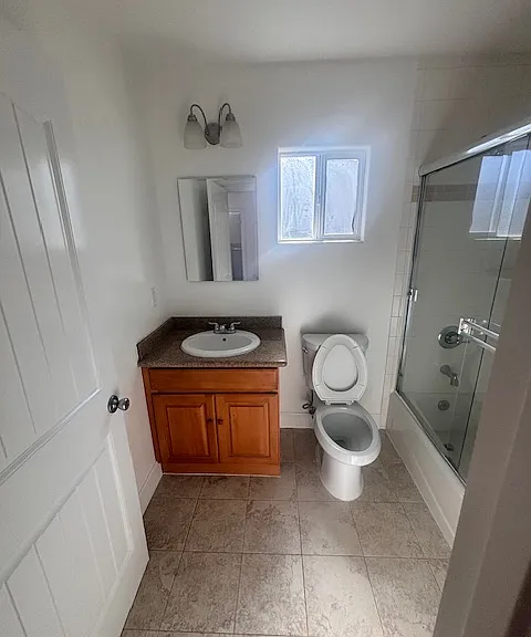 11241 Emelita St #TOP FLOOR — Photo 13