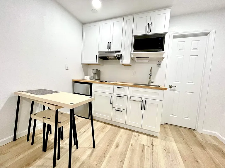 6002 Oliva Ave — Photo 3
