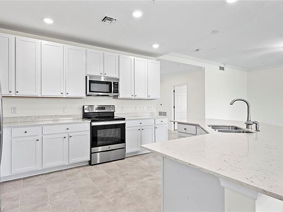 5th image of 11788 Grand Belvedere WAY #102