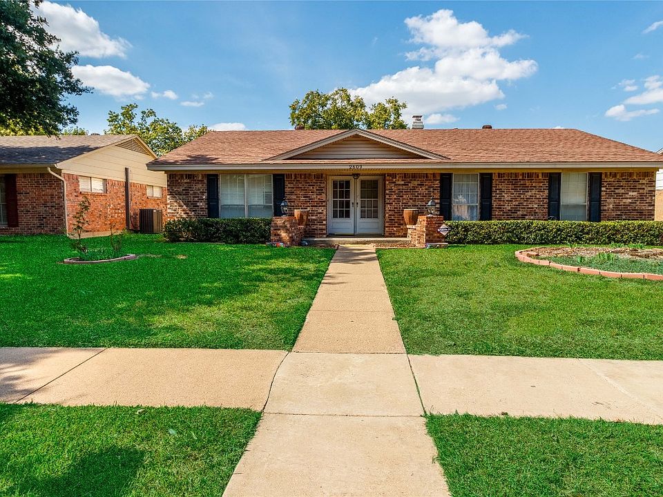 1st image of 2609 Brook Hollow Ln