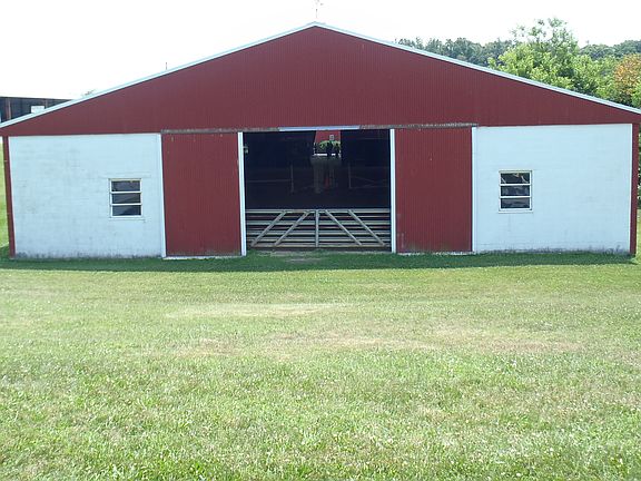 2nd image of 1915 Park Ln