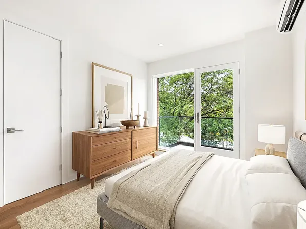 585 Ocean Pkwy #2D, Brooklyn, NY 11218