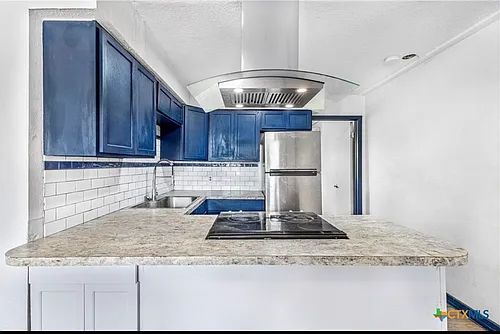 801 W Avenue I #D Photo 1