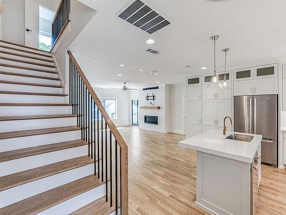 2nd image of 3424 Westminster Ave #3