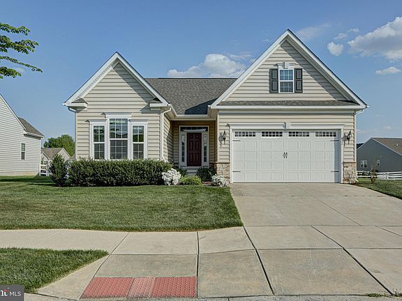 2nd image of 612 Swansea Dr