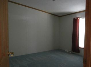 90 Evergreen Dr, Gorham, ME 04038