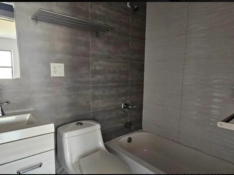 2441 Dean St #2R — Photo 7