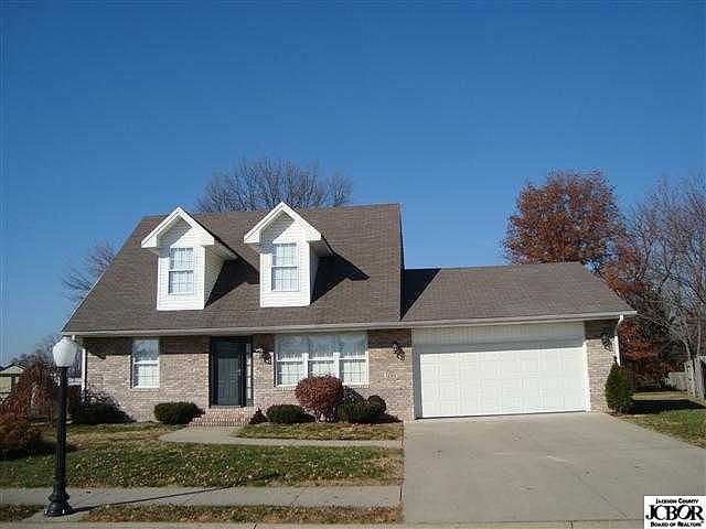 2nd image of 1280 Pin Oak Cir