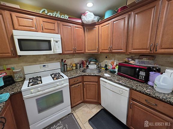 5th image of 80 Pennsylvania Way