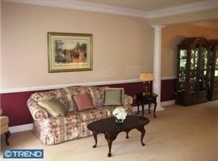 136 Country Club Dr, Moorestown, NJ 08057