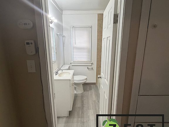 5th image of 15765 Washburn St