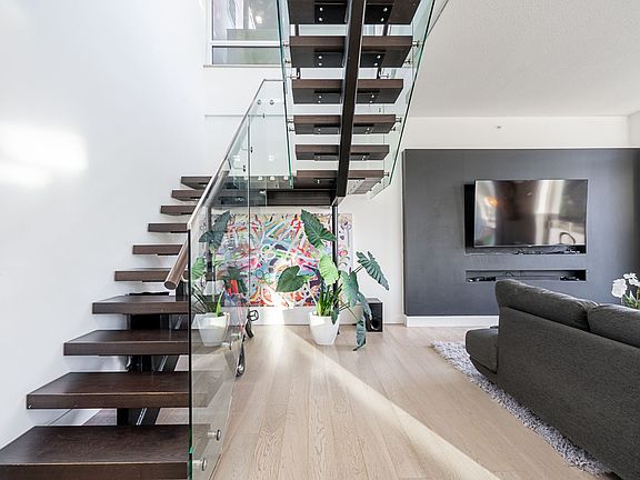 4th image of 1550 Fern St #2501