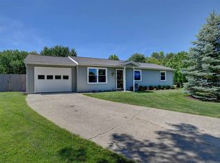 224 Jewel Ct, Churubusco, IN 46723