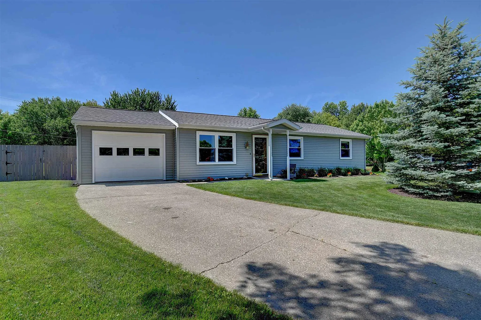 224 Jewel Ct photo 1