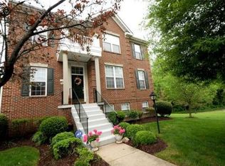 3004 Barkley Gate Ln, Fairfax, VA 22031