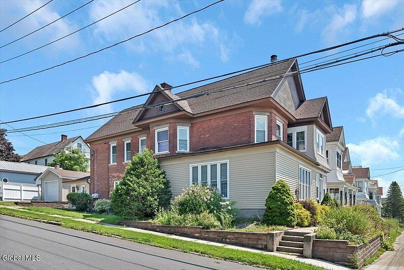 2nd image of 29 McClellan Avenue