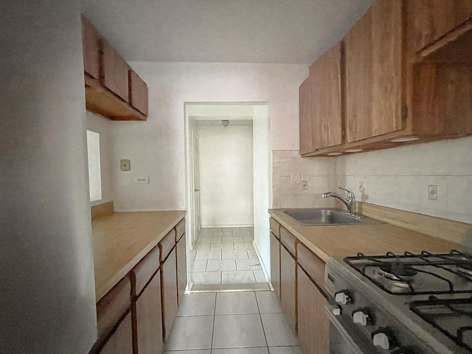 1st image of 8770 173rd St APT 7E