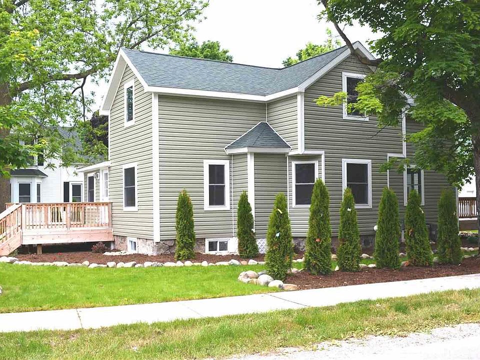 1st image of 402 Ottawa St