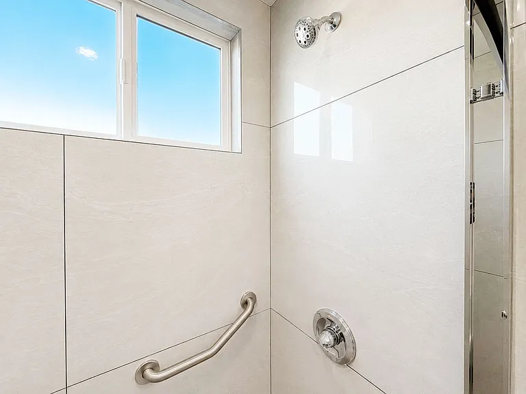 3411 Irving St #3411 — Photo 17