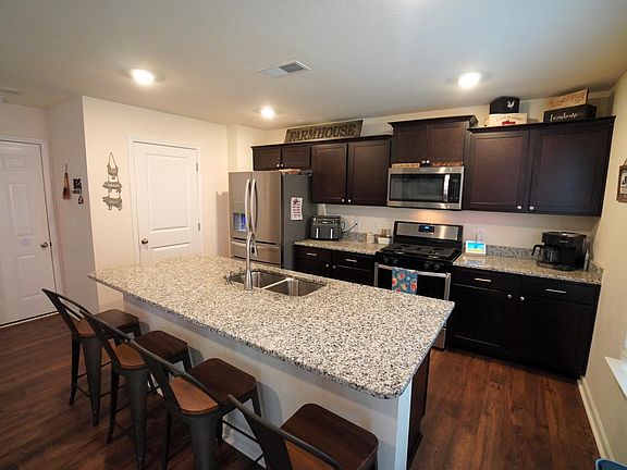 2nd image of 877 Green Meadow Dr