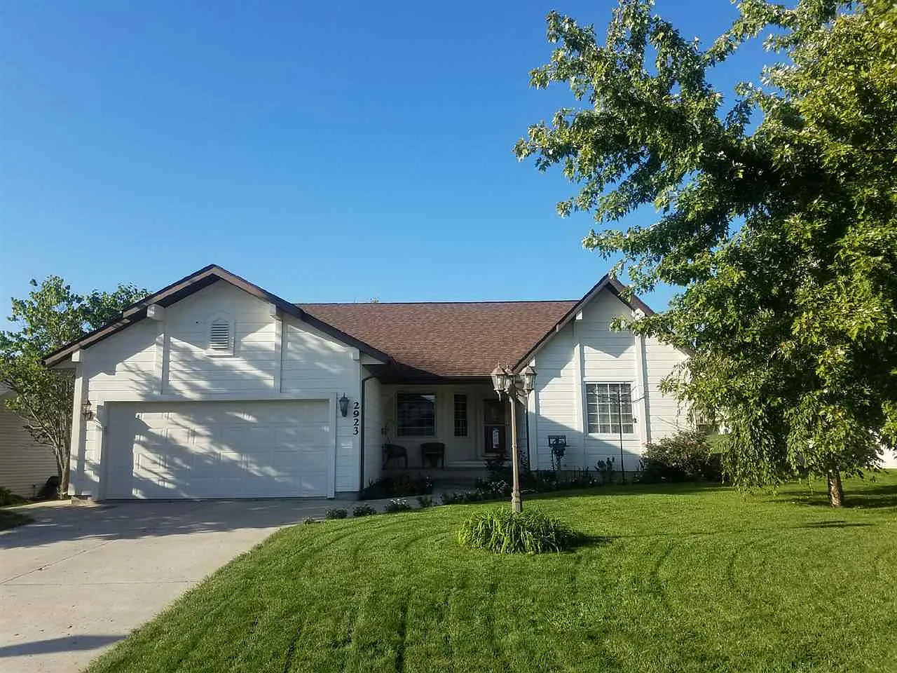 2923 Sawgrass Trl photo 1