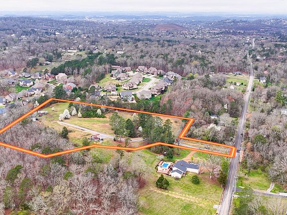 3rd image of 8794 Pine Ridge Rd