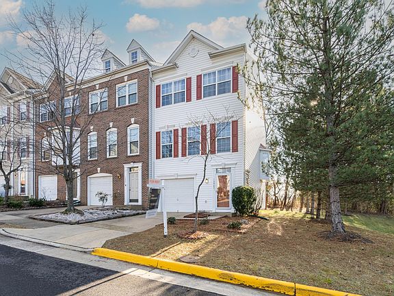 3rd image of 13983 Gill Brook Ln