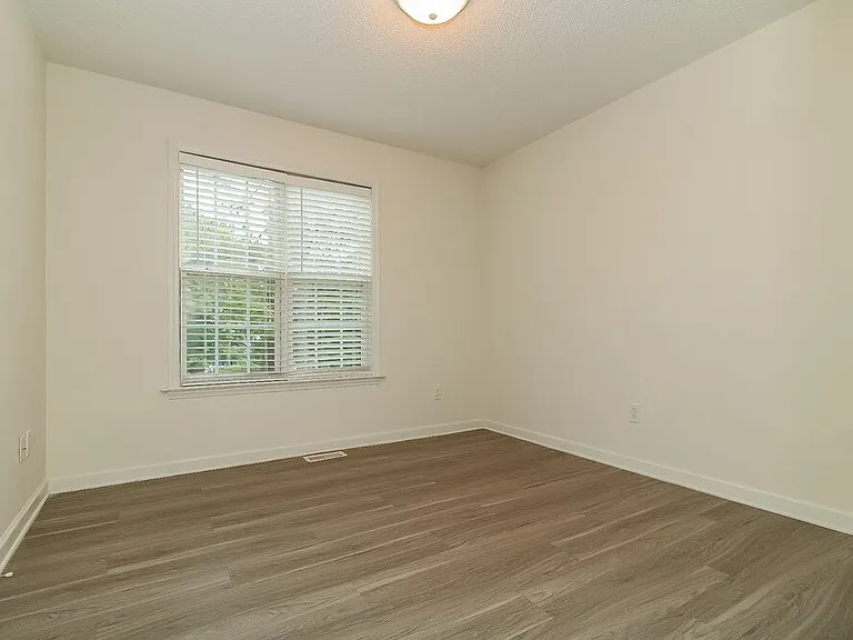 6728 Oviedo Dr — Photo 12