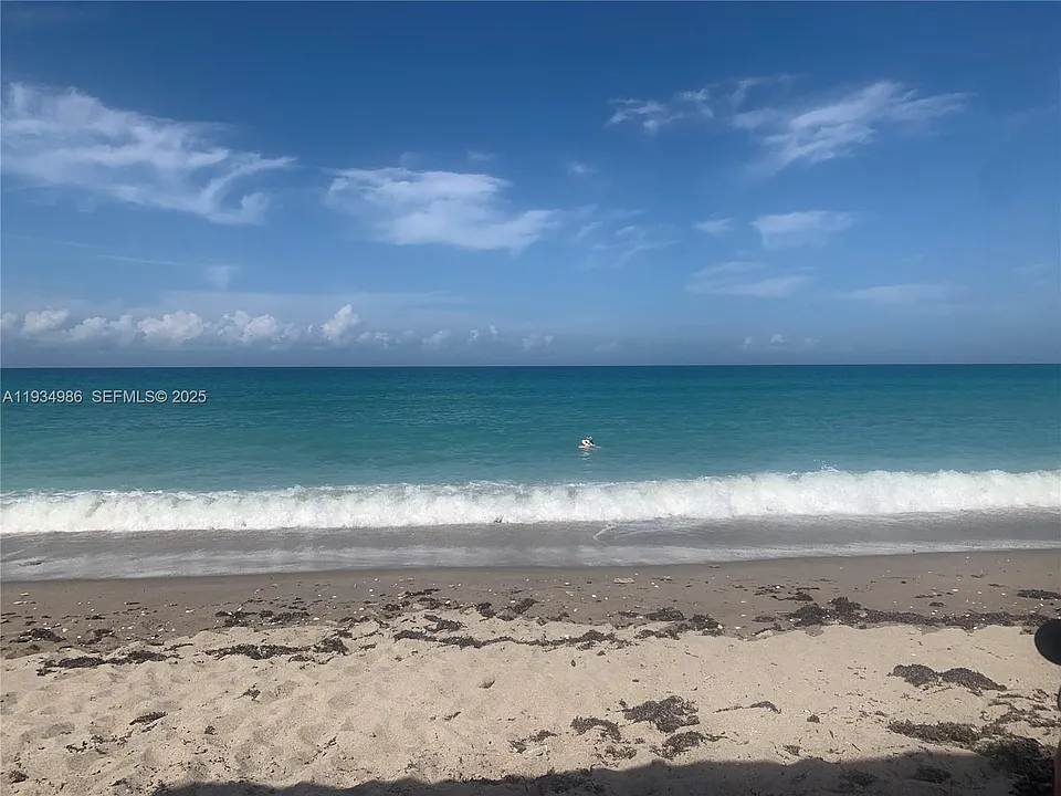7370 S Ocean Dr #715