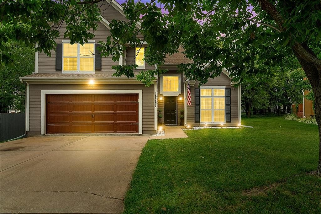 15753 S Lindenwood Dr, Olathe, KS 66062 | Zillow
