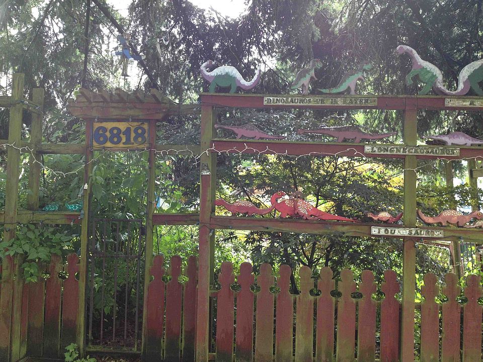 2nd image of 6818 19th Ave NE