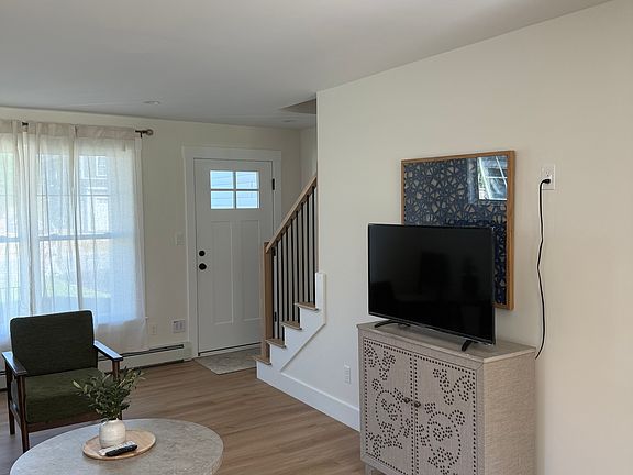 5th image of 21 Feldspar Ln