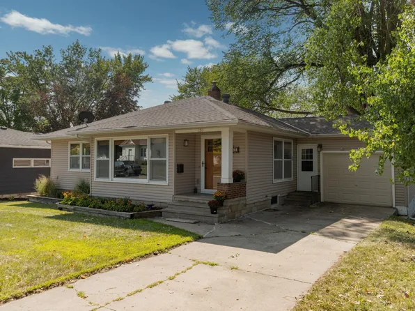 850 East Ave, Zumbrota, MN 55992