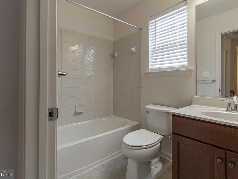 23045 Sweetspire Dr — Photo 5