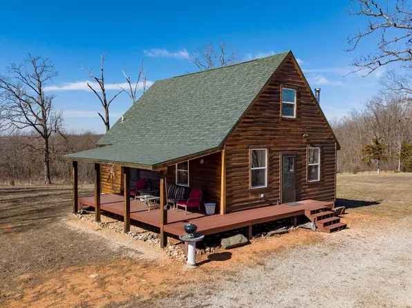 3115 Green Ridge Dr, Climax Springs, MO 65324