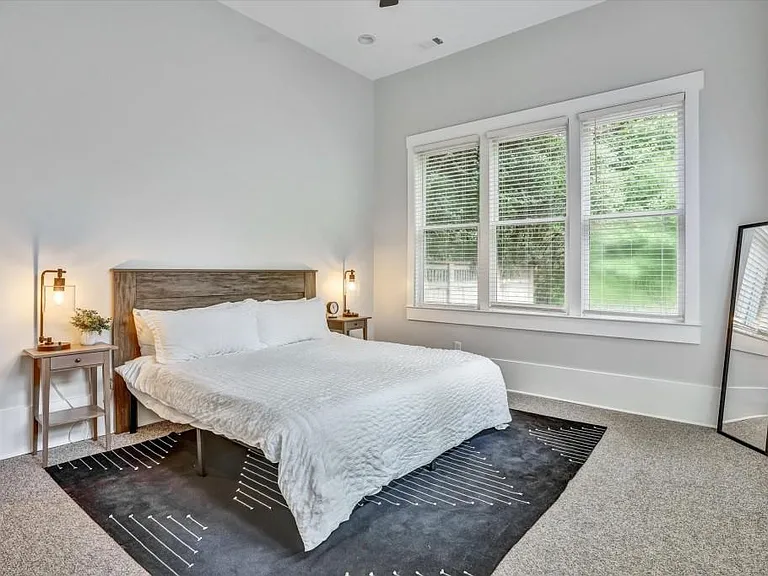 10671 Serenbe Ln — Photo 11