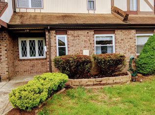 75 Hollybrooke Dr, Langhorne, PA 19047