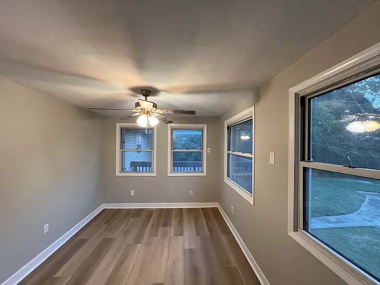 4 Mandalay Dr — Photo 12