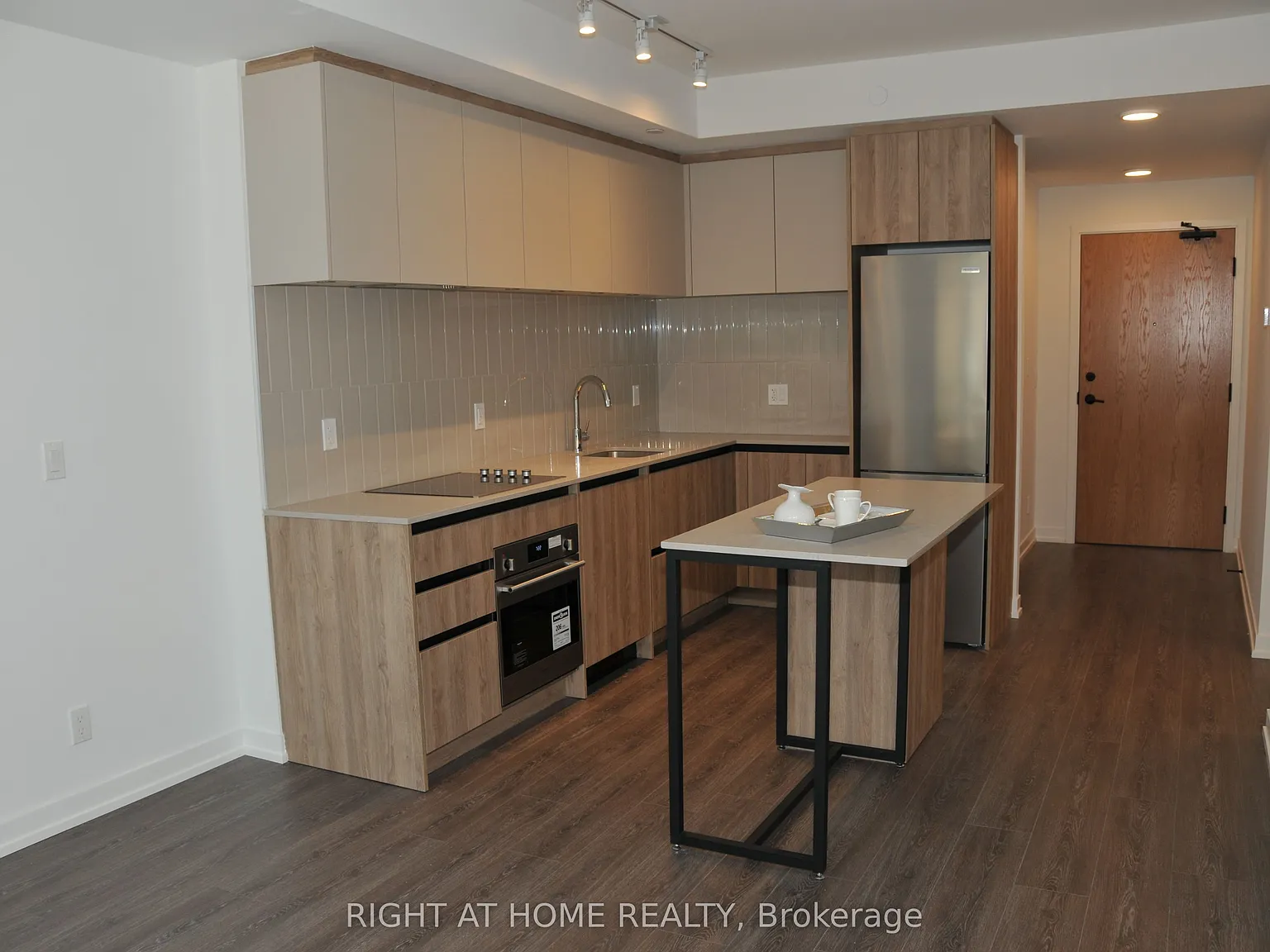 1 bed, $2,350 — Photo 2