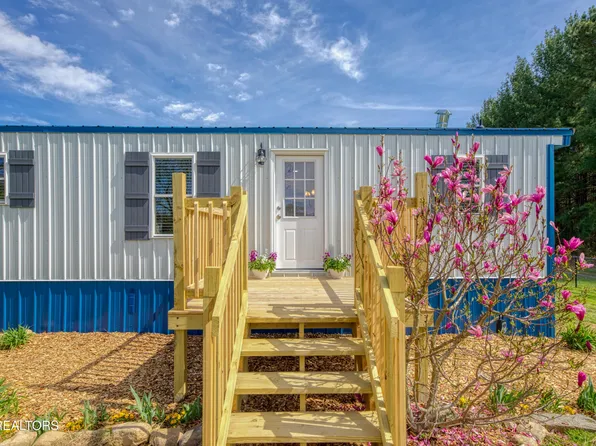 150 Wells Hill Ln, Bulls Gap, TN 37711